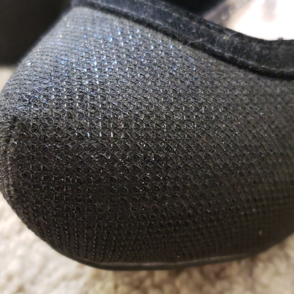 Heels - Picture 2 of 2